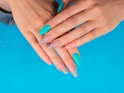 french-glitter-unghie